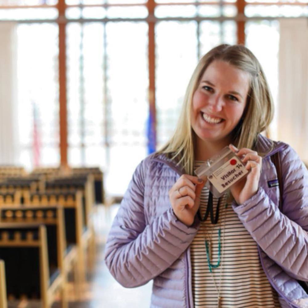 Meet your Posher, Liva